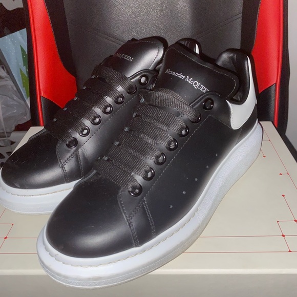Alexander McQueen Oversized Sneakers - Picture 2 of 9